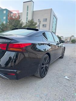نيسان ألتيما